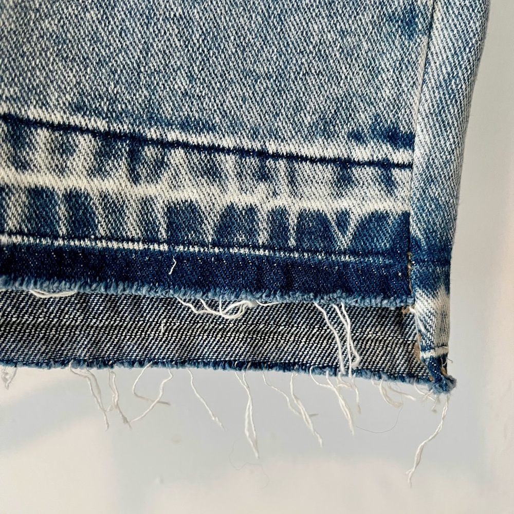 Cleo + Wolf High Rise Distressed Mom Jeans NWOT - Picture 3 of 8